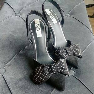 Zara Black Bow slingback w/ ringtones size 6